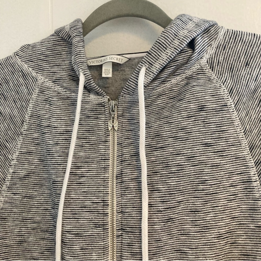 Victoria Secret Long Sleeve Zip Up Hoodie Gray Angel 10 Womens Size Sma…